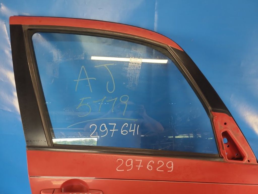 84531-80J00 | Скло дверей передн. прав. SUZUKI SX4 06-13