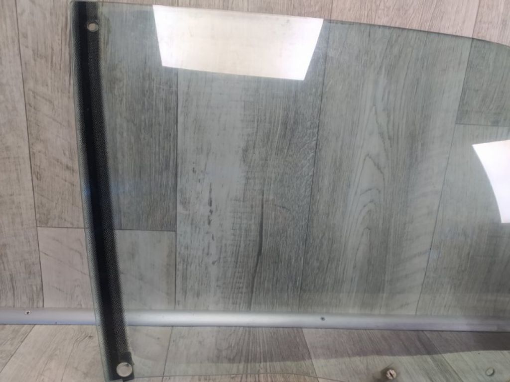 G225-58-510E | Скло дверей передн. прав. MAZDA 626 GD 87-91 - Фото 2