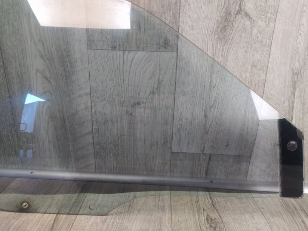 G225-58-510E | Скло дверей передн. прав. MAZDA 626 GD 87-91 - Фото 3