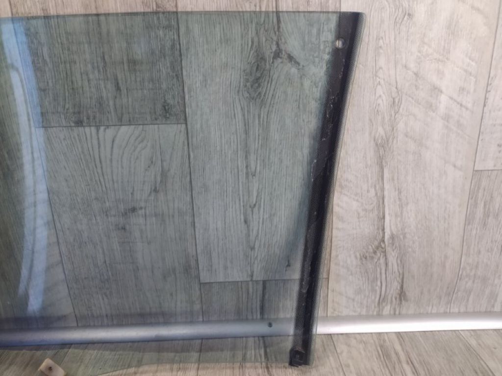 G225-58-510E | Скло дверей передн. прав. MAZDA 626 GD 87-91 - Фото 5