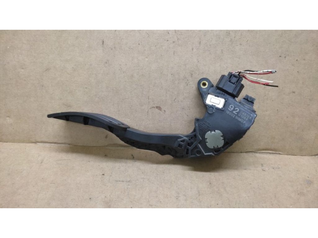 18002-1HM0A | Педаль газу NISSAN LEAF 10-17