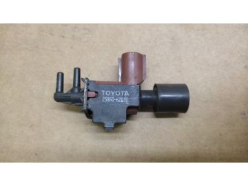 Клапан електромагнітний (вакуумний) TOYOTA CAMRY 30 02-06