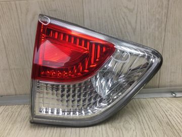 Фонарь внутренний лев. NISSAN PATHFINDER R52 12-21