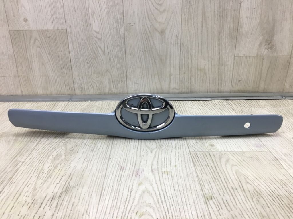 76801-06120 | Панель подсветки номера TOYOTA CAMRY 40 06-11