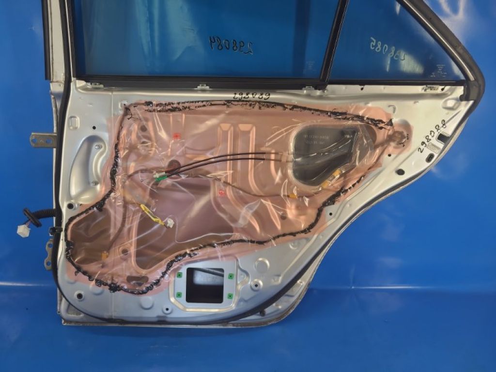 69803-06110 | Стеклоподъемник задн. прав. TOYOTA CAMRY 40 06-11