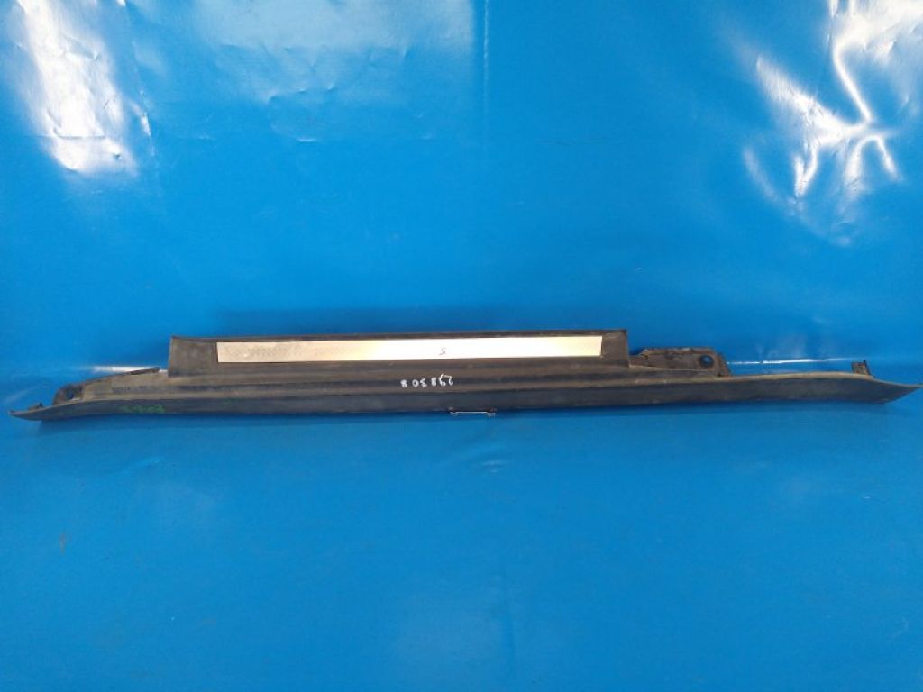 51 77 7 147 915 | Накладка порогу зовнішня лів. MINI COOPER S R57 09-15