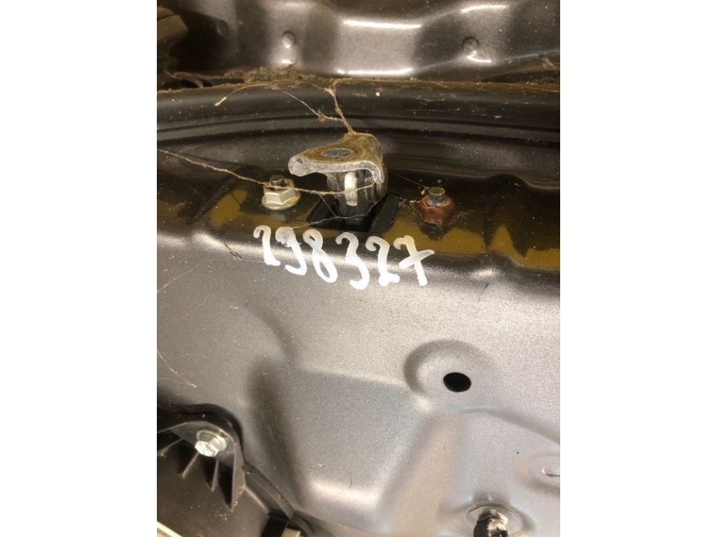 68610-05050 | Обмежувач дверей передн. прав. TOYOTA AVENSIS 08-18