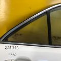 68123-33060 | Скло дверей глухе задн. прав. TOYOTA CAMRY 40 06-11