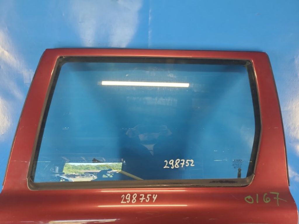 30674328 | Скло дверей задн. лів. VOLVO XC70 00–07