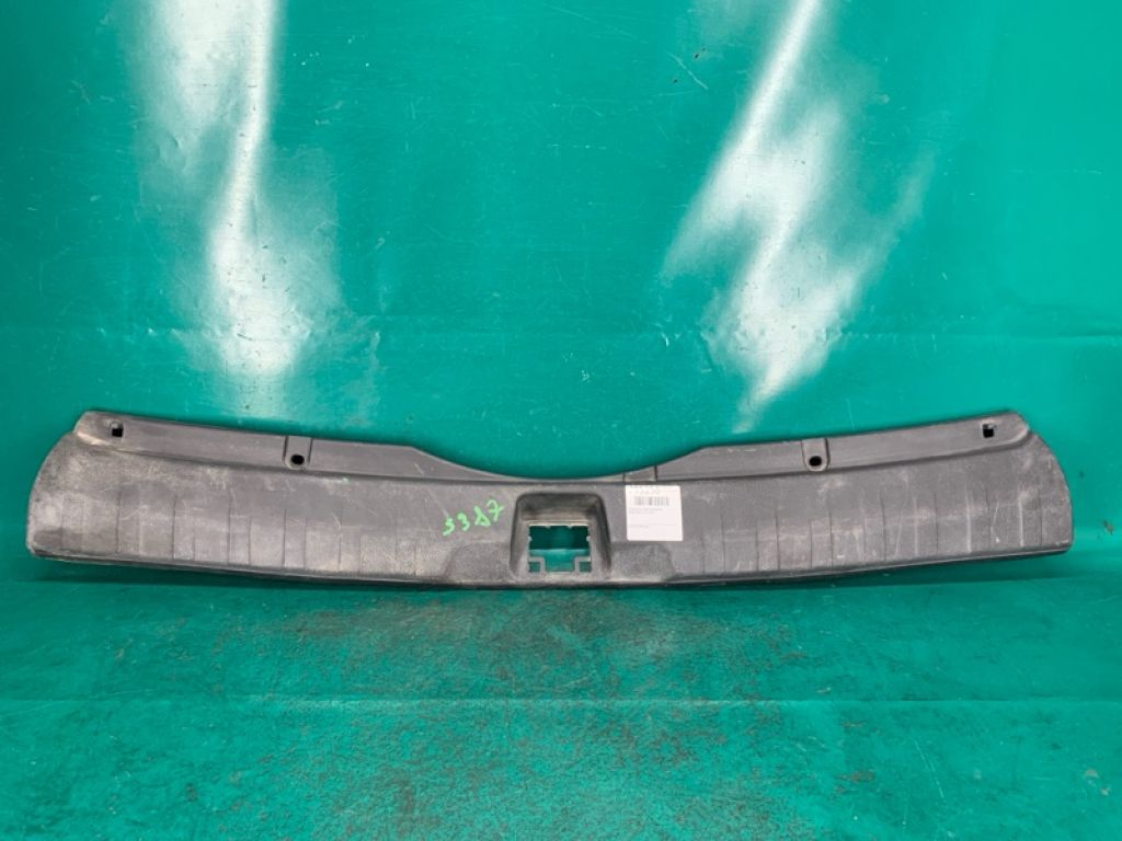 84640-TX4-A03ZB | Накладка на порог багажника ACURA RDX 12-19