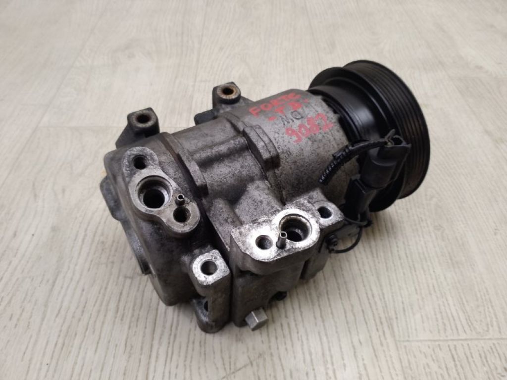 977011M130 | Компресор кондиціонера KIA FORTE/CERATO TD 08-13 - Фото 4