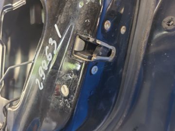 Замок двери задн. прав. DODGE CALIBER 06-11