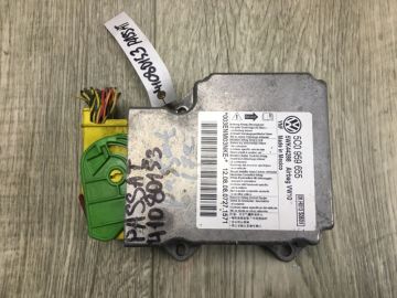Блок керування AIRBAG VOLKSWAGEN PASSAT B7 11-15