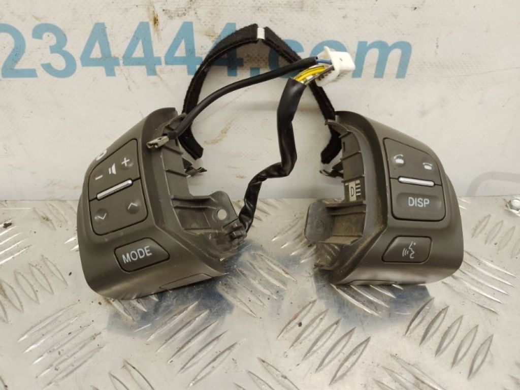 8424730031E0 | Кнопки руля LEXUS GS350 GS300 05-11