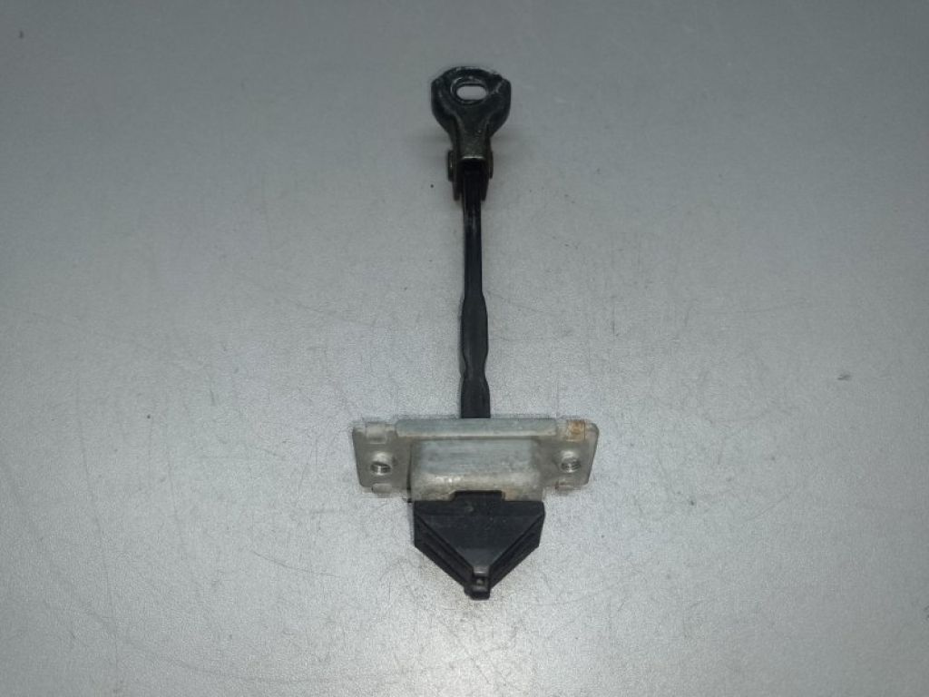 BP4K-72-270E | Ограничитель двери задн. прав. MAZDA 3 BK 03-08 - Фото 2