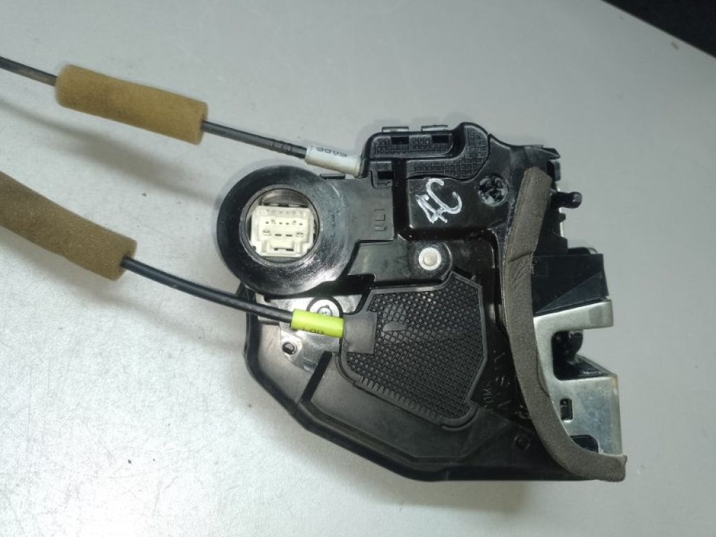 69060-06100 | Замок двері задн. лів. TOYOTA CAMRY 40 06-11 - Фото 2