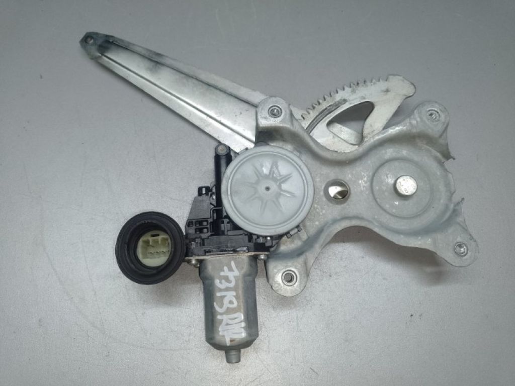 69803-06110 | Стеклоподъемник задн. прав. TOYOTA CAMRY 40 06-11