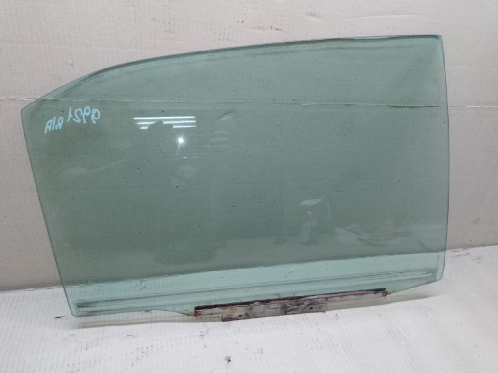 68103-06090 | Стекло двери задн. прав. TOYOTA CAMRY 40 06-11