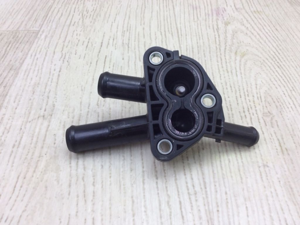 1630525030 | Тройник системы охлаждения TOYOTA CAMRY 70 17- - Фото 2