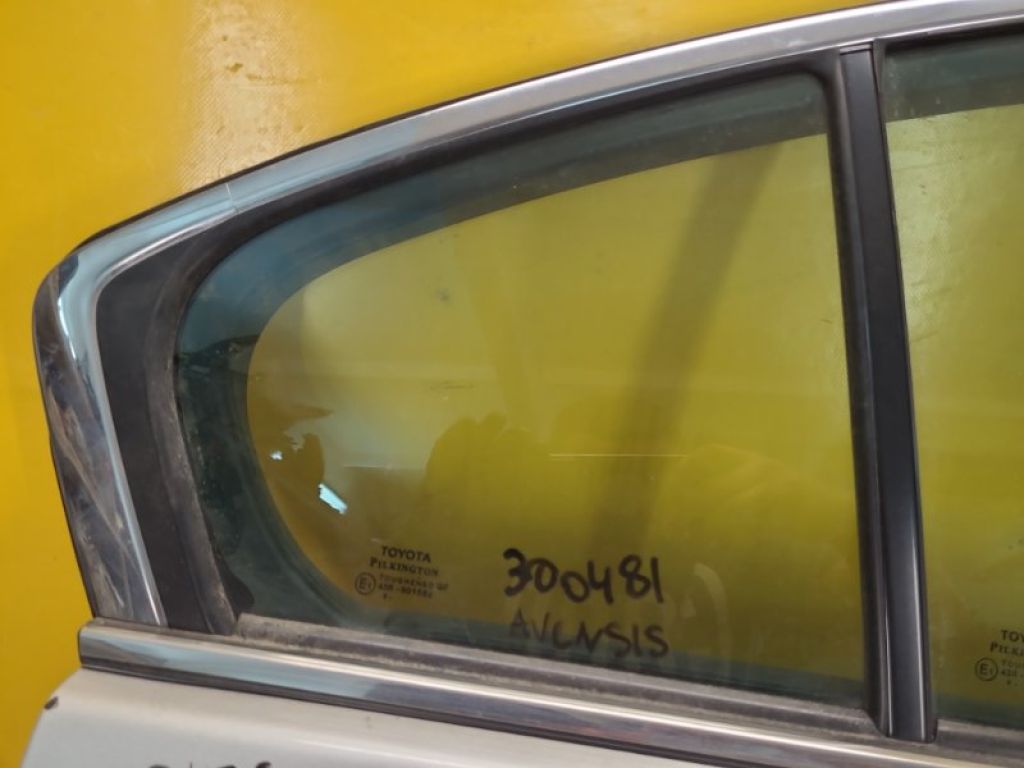 68123-05090 | Скло дверей глухе задн. прав. TOYOTA AVENSIS 08-18