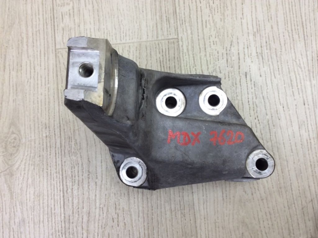 50610-SDB-A01 | Кронштейн опоры двигателя задн. ACURA MDX (YD2) 06-13