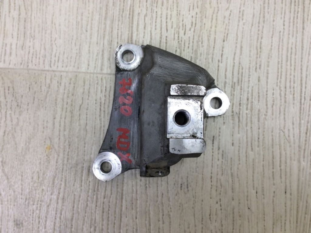 50630-STX-A00 | Кронштейн опоры двигателя передн. ACURA MDX (YD2) 06-13