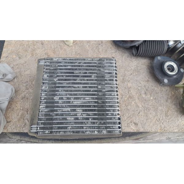 Випарник кондиціонера MAZDA 323 BJ 98-2003 B30E-61-J10 — 4