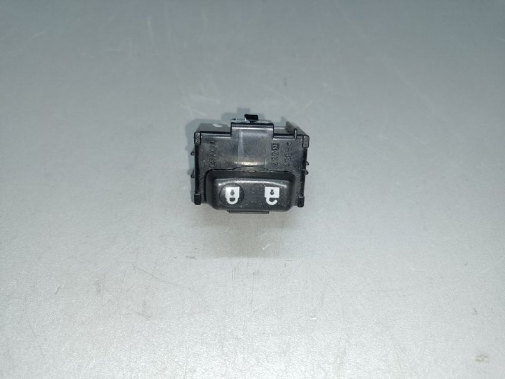 84930-0C010 | Кнопка центрального замка передн. прав. TOYOTA CAMRY 40 06-11
