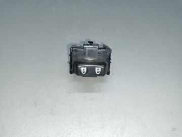 Кнопка центрального замка передн. прав. TOYOTA CAMRY 40 06-11