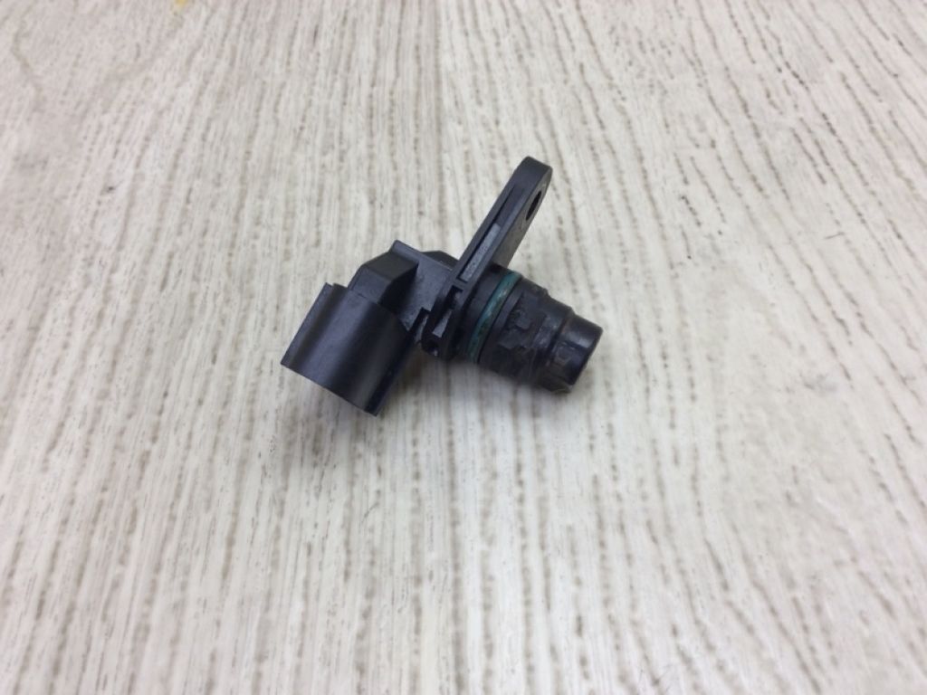 3935025010 | Датчик положення распредвала HYUNDAI SONATA YF 10-14