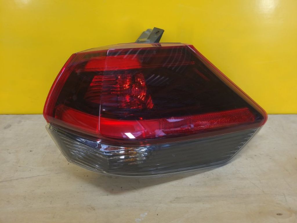 265506FP0A | Ліхтар зовнішній прав. NISSAN X-TRAIL/ROGUE T32 13-20