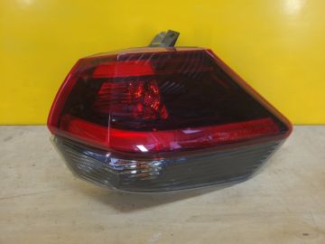 Фонарь наружный прав. NISSAN X-TRAIL/ROGUE T32 13-20