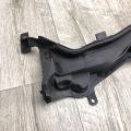 AE8Z-54016B26-A | Пластик під лобове скло / Жабо FORD FIESTA 08-17 - Прев'ю 3