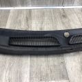 AE8Z-54018A16-A | Пластик під лобове скло / Жабо FORD FIESTA 08-17 - Прев'ю 4
