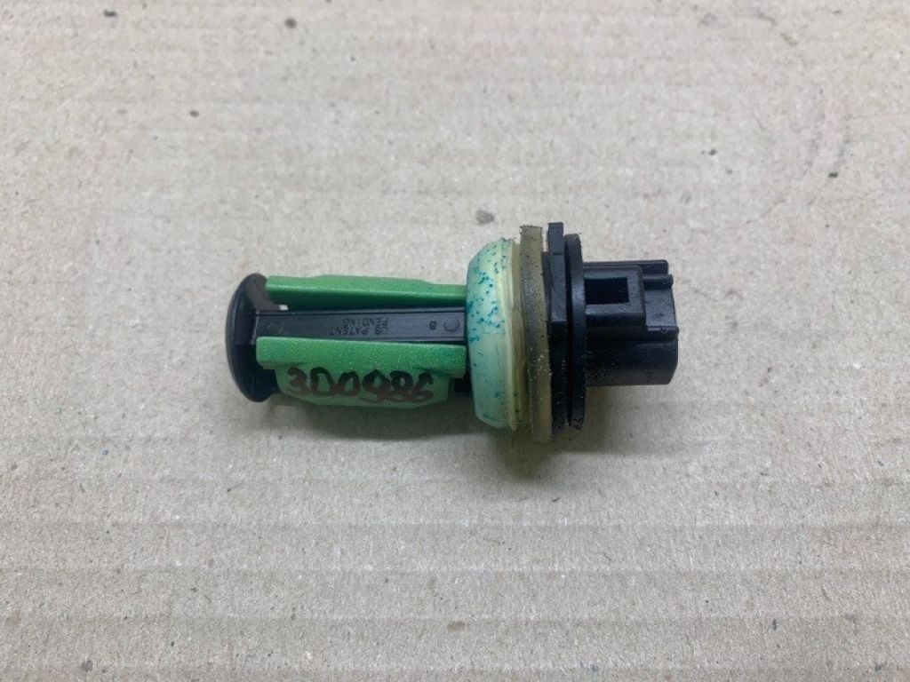 85397-AA010 | Датчик рівня бачка омивача TOYOTA AVALON 05-12