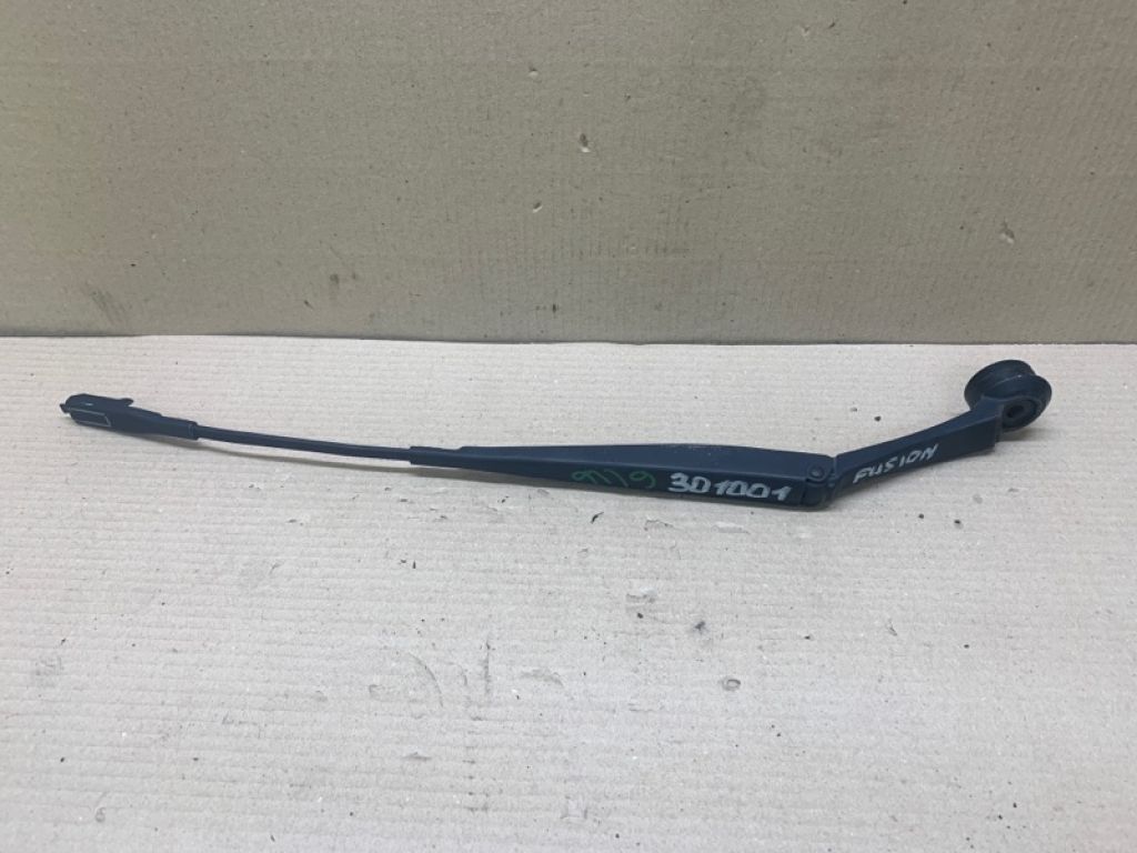 DS7Z-17527-A | Поводок стеклоочистителя передний лев. FORD FUSION 14-