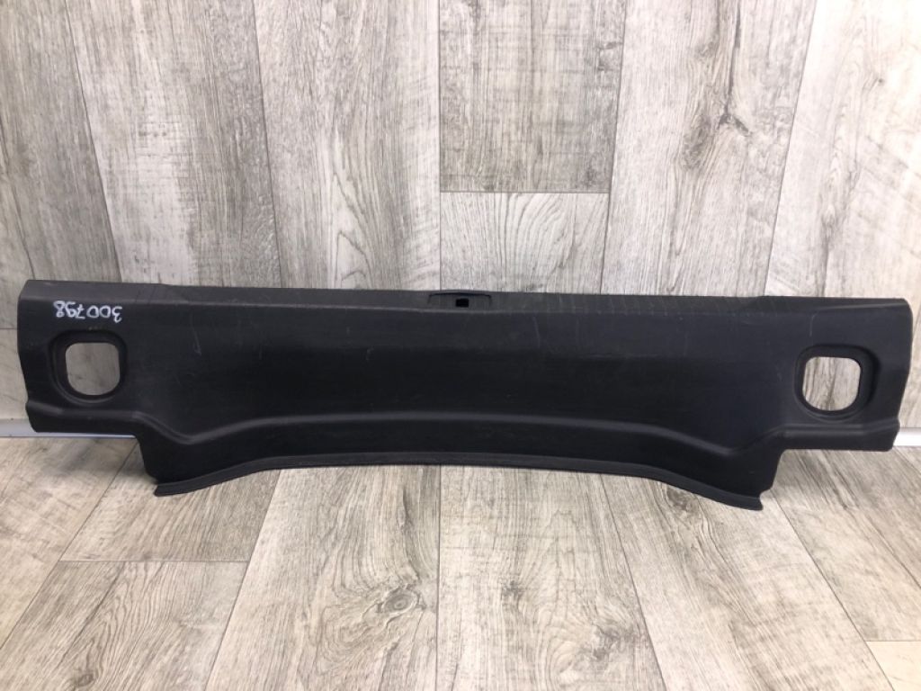 22946238 | Накладка на поріг багажника CADILLAC ATS 12-19
