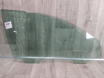 Стекло двери передн. прав. VOLKSWAGEN PASSAT B7 11-15