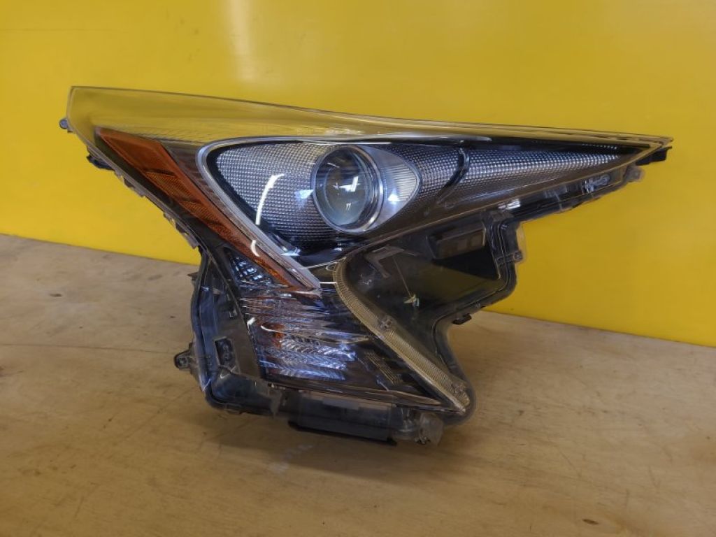 8114547700 | Фара прав. TOYOTA PRIUS 16-