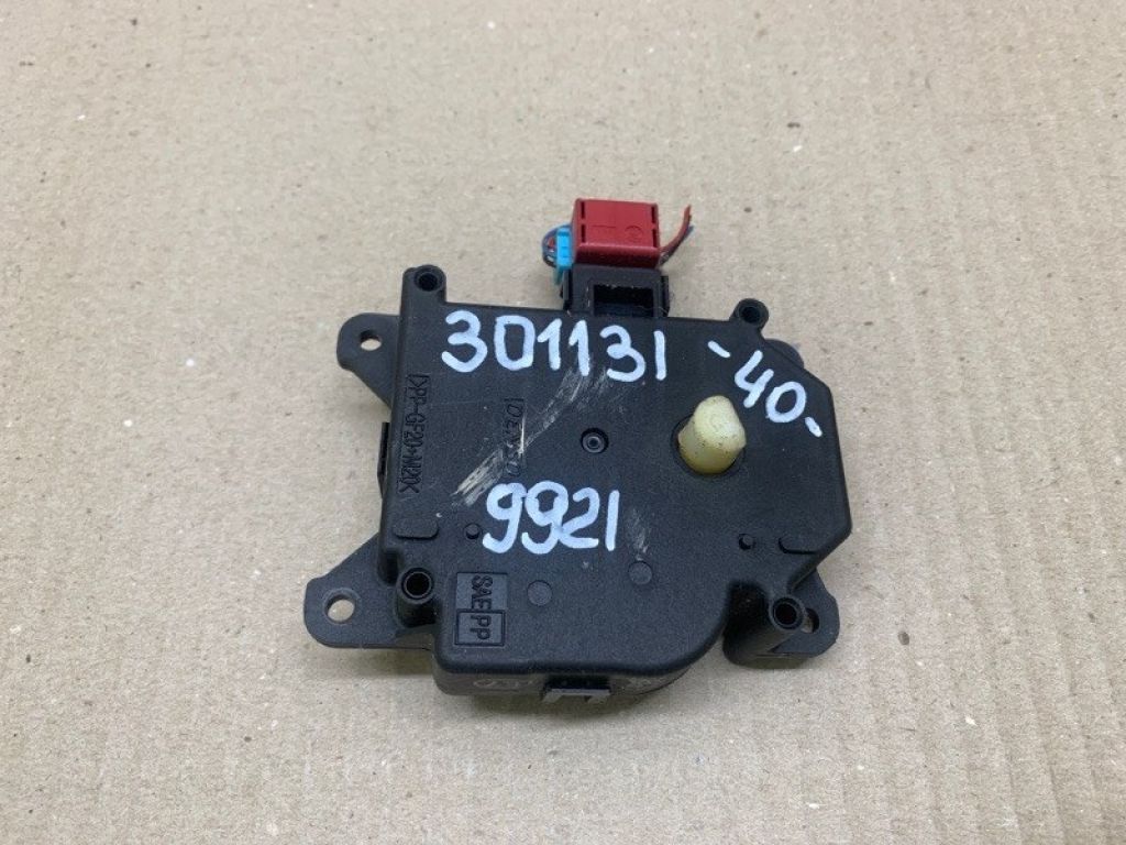 87106-07140 | Моторчик заслонки печки TOYOTA CAMRY 40 06-11