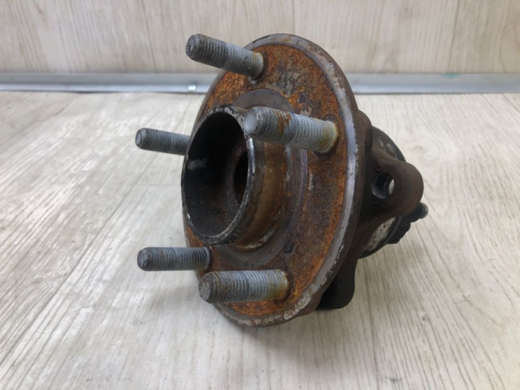 DG9Z-1104-F | Маточина колеса задн. LINCOLN MKZ 13-20