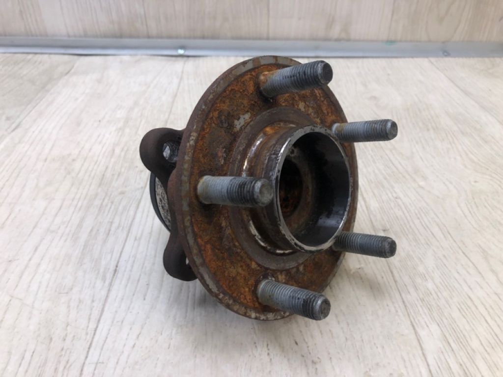 DG9Z-1104-F | Маточина колеса задн. LINCOLN MKZ 13-20