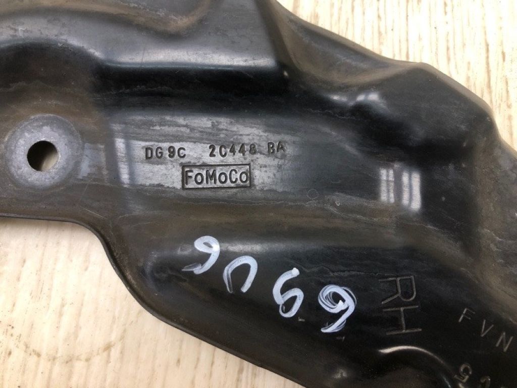 DG9Z-2K004-B | Защита тормозного диска передн. прав. LINCOLN MKZ 13-20 - Фото 3