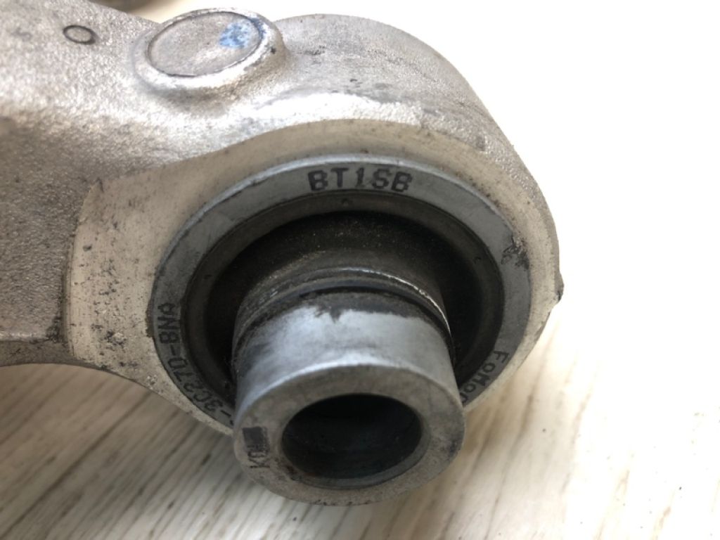 DG9Z-5500-B | Важіль задньої підвіски нижній поперечний прав. LINCOLN MKZ 13-20 - Фото 7