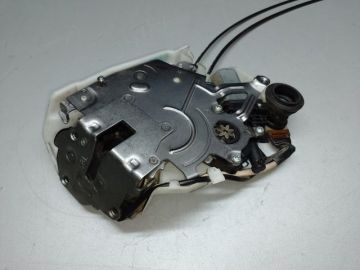 Замок двері бічної задн. лів. TOYOTA SIENNA 11-16