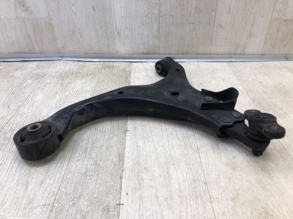 545001M100 | Важіль передньої підвіски нижній лів. KIA FORTE/CERATO TD 08-13 - Фото 3