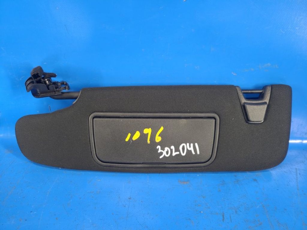 FR3Z-6304105-AD | Козирок сонцезахисний лів. FORD MUSTANG 15-