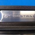 JR3Z-6304338-BB | Накладка торпедо FORD MUSTANG 15- - Прев'ю 2