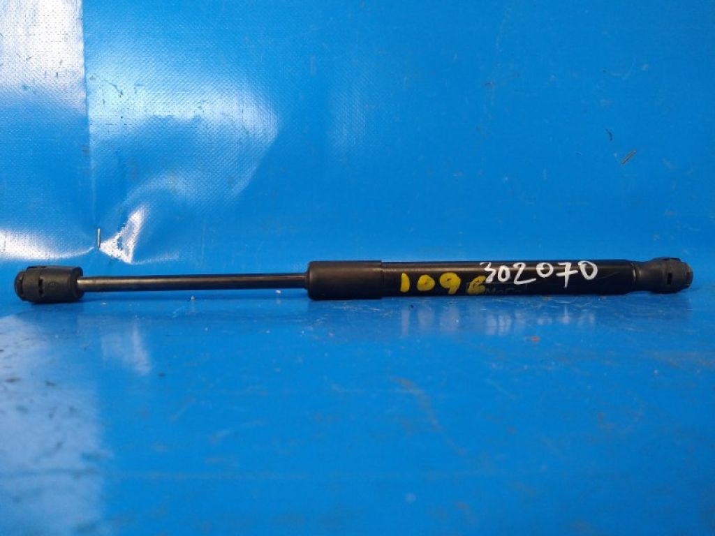 FR3Z-63406A10-B | Амортизатор крышки багажника FORD MUSTANG 15-