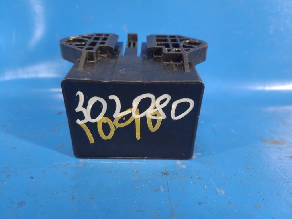 FU5Z-9D370-G | Реле топливного насоса FORD MUSTANG 15-